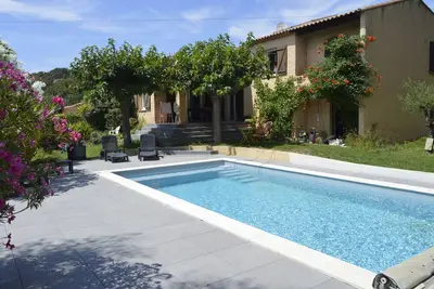 Image de Villa Provencale Avec Piscine 8x4