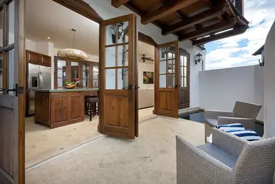 Image de 2 Bdr Apartment with Private Plunge Pool at Las Catalinas Beach Town