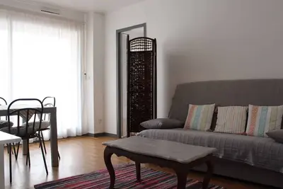 Image de Appartement lumineux à La Rochelle avec grand balcon et parking