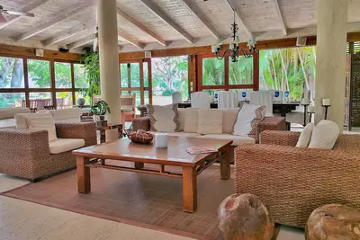 Image de Beautiful Villa - Golf View - Staff - Pool - Sleeps 8