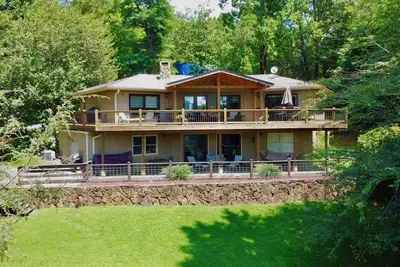 Image de Maison de montagne récemment rénovée avec de superbes vues - 2 Master Suites