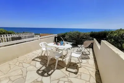 Image de Cap D Agde Studio cabine pour 4 personnes avec parking et Vue Mer