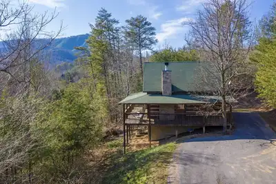 Image de Secluded Mountain Cabin