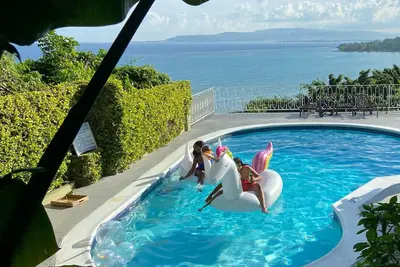 Image de Fully Staffed, private pool, breakfast included, ocean view villa for groups!