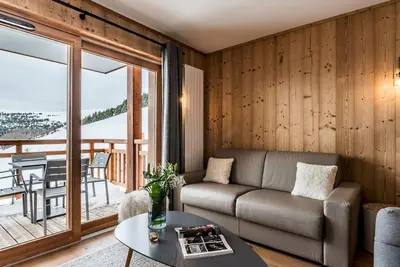 Image de Thuja - Modern Apartment in Luxury Residence