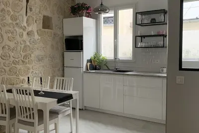 Image de Marais Magic-Calme & lumineux-Rue des Rosiers Paris 4e\nCLIMATISEUR -4 personnes