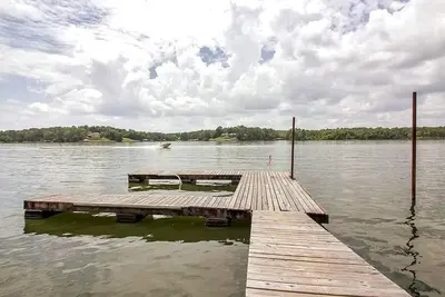 Image de Dogs Love This Lakefront Cozy Cottage