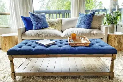 Image de mbrace nature in this bright home that has gorgeous views to the lake and forest