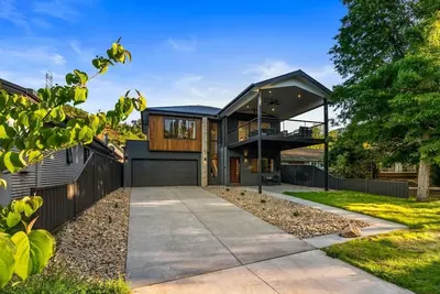 Autumn Home, Our Place at Bright - Boasting commanding views of the surrounding landscape from the generous indoor/outdoor living spaces.