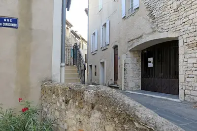Image de 2 chambres, grand espace sécurisé pour les vélos ou autres équipements