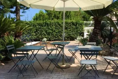 Image de Portion of villa with garden in Grottammare