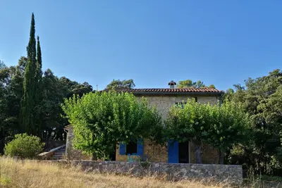 Image de Jolie maison de campagne, terrasse ombragée, rivière à proximité