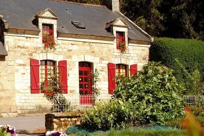 Image de The Chaumieres de Kerhouiden - Baud- Le Puits 1