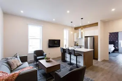 Image de Brand New Light filled Mile End Flat by Denstays