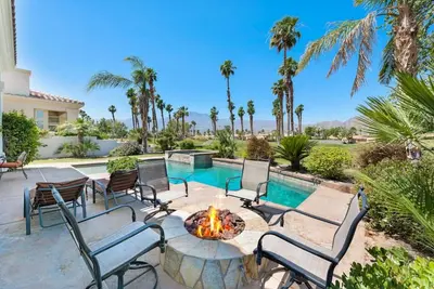 Image de Firepit, West Facing Golf Course Heated Pool Home!
