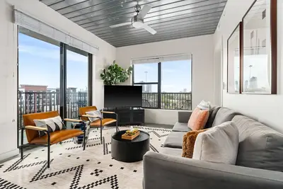 Image de Lodgeur | Sleek & trendy 2br corner loft | Midtown
