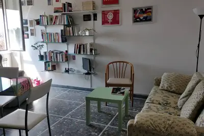 Image de Roman vacations among parks and monuments.