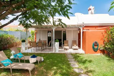 Image de Flamboyant Tree Garden Holiday Home