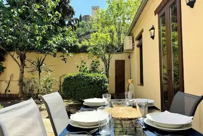 Image de House in front of the Alhambra with a private garden and views