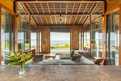 Image de Ocean Views, Tranquility, Maya Satori @ Balian Surf Break