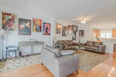 Image de Fabulous Getaway in spacious 4br 3. 5 Bath Townhouse and a beautiful Golf Course.