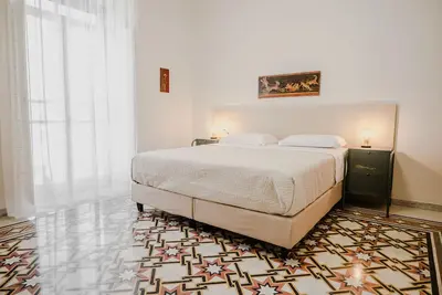 Image de Bright & spacious apartment. Located in a quiet area just 5 minutes from Pompeii