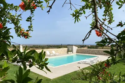 Image de Zacco - Independent apartment in period farmhouse with swimming pool