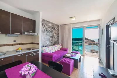 Image de One Bedroom Apartment with shared balcony