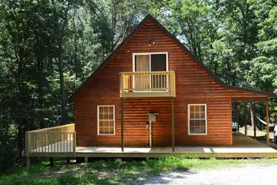 Image de Remote Cabin Surrounded by Wilderness