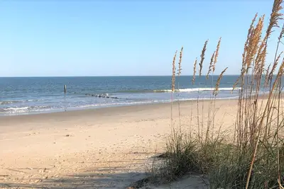 The \"White Whale\"- Cottage with private beach!