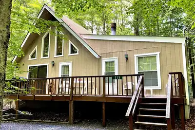 Image de Pocono retreat, arrowhead lake beautiful chalet