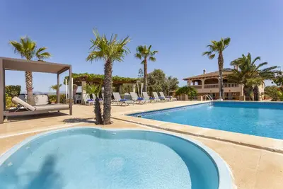 Image de Villa à Can Picafort, située à la campagne, près de la plage