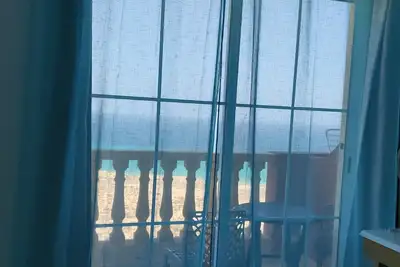 Grandchildren's house, sea view