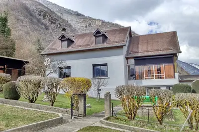 Image de Maison avec grand jardin au calme et belle vue sur les montagnes