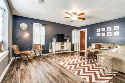 Image de The Blue Cactus in Downtown McKinney