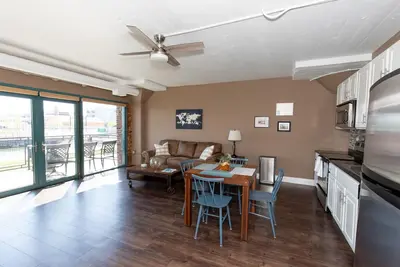 Image de Sandusky Bay Waterfront Views For Four! !
