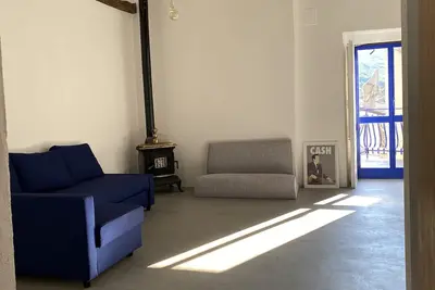 Image de Architecturally Designed Industrial Modern House In San Buono