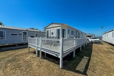 Image de 6 berth caravan for hire with sea views at Haven Seashore ref 22087a