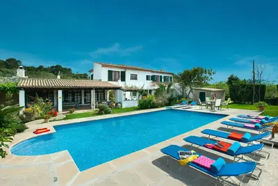 Image de Villa Tomeu Seguinot   de 5 chambres à coucher avec piscine privée et Bbq, Puerto Pollensa