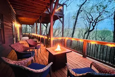 Image de Mountain View Cabin All Suites+Hot Tub+Firepit+Game Room+Karaoke+Ev Charger