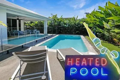 32c continuously heated pool 300m to beach Seaside@PalmCove