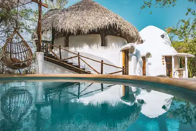 Image de OffGrid SuperAbode Domes In Front of the Ocean with Pool near Roca Blanca