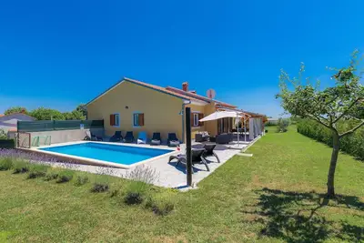 Image de Merveilleuse maison de vacances privée avec climatisation, piscine privée, Wifi, Tv et terrasse