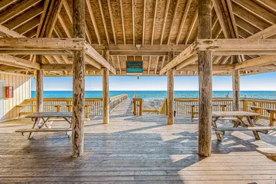 Image de Classic Florida condo near the beach with heated pool, hot tub, tennis, golf