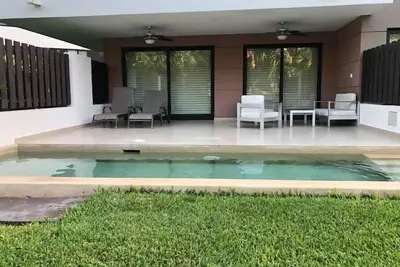 Image de 170m (1830sqft) Luxury Apt with private pool