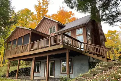 Image de Amazing Fall Colors, Nature, Fireplaces, Screened Porch, Secluded!