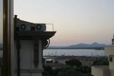 Image de Apartment in the center a step away from the port. Sea View