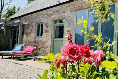 Image de Beautifully restored Victorian Coachhouse