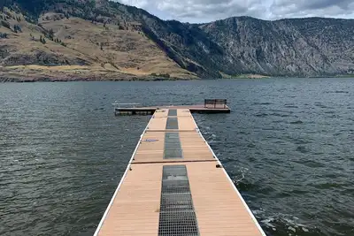 Image de Lakefront Palmer Lake Cabin W/ large deck, private dock, and an amazing view! !