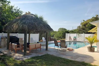 Image de Island State of Mind! Amazing backyard on water with heated pool!